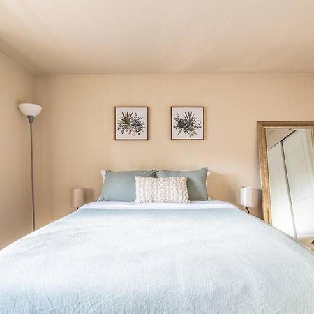 Modern And Spacious Apartment- Gym, Wifi, Free Parking 시애틀 외부 사진